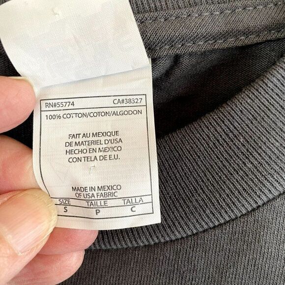 NWT 2008 Weezer Graphic Short Sleeve Tee Alstyle Size Small - Picture 5 of 6